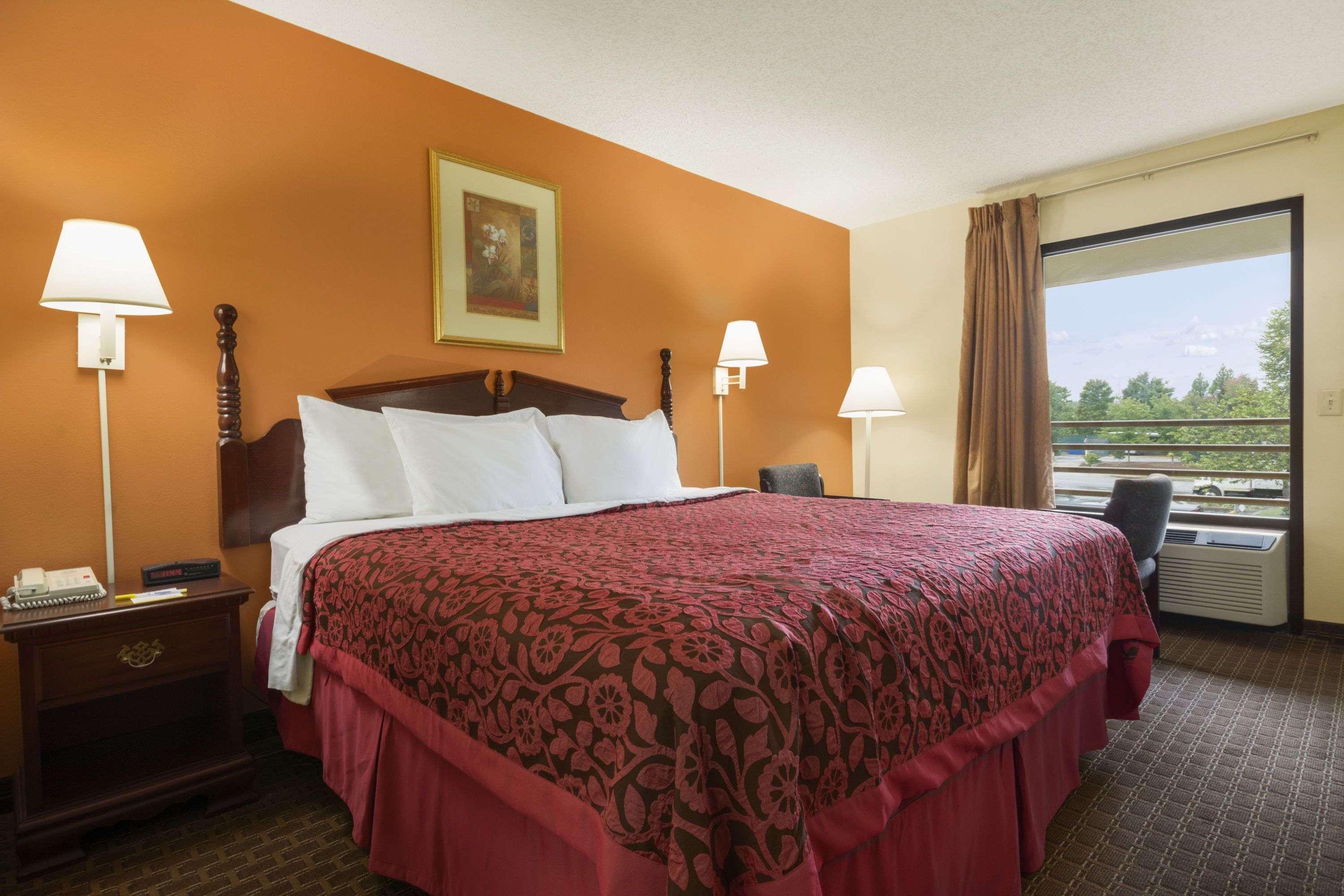 Days By Wyndham Atlanta Hotel 2*