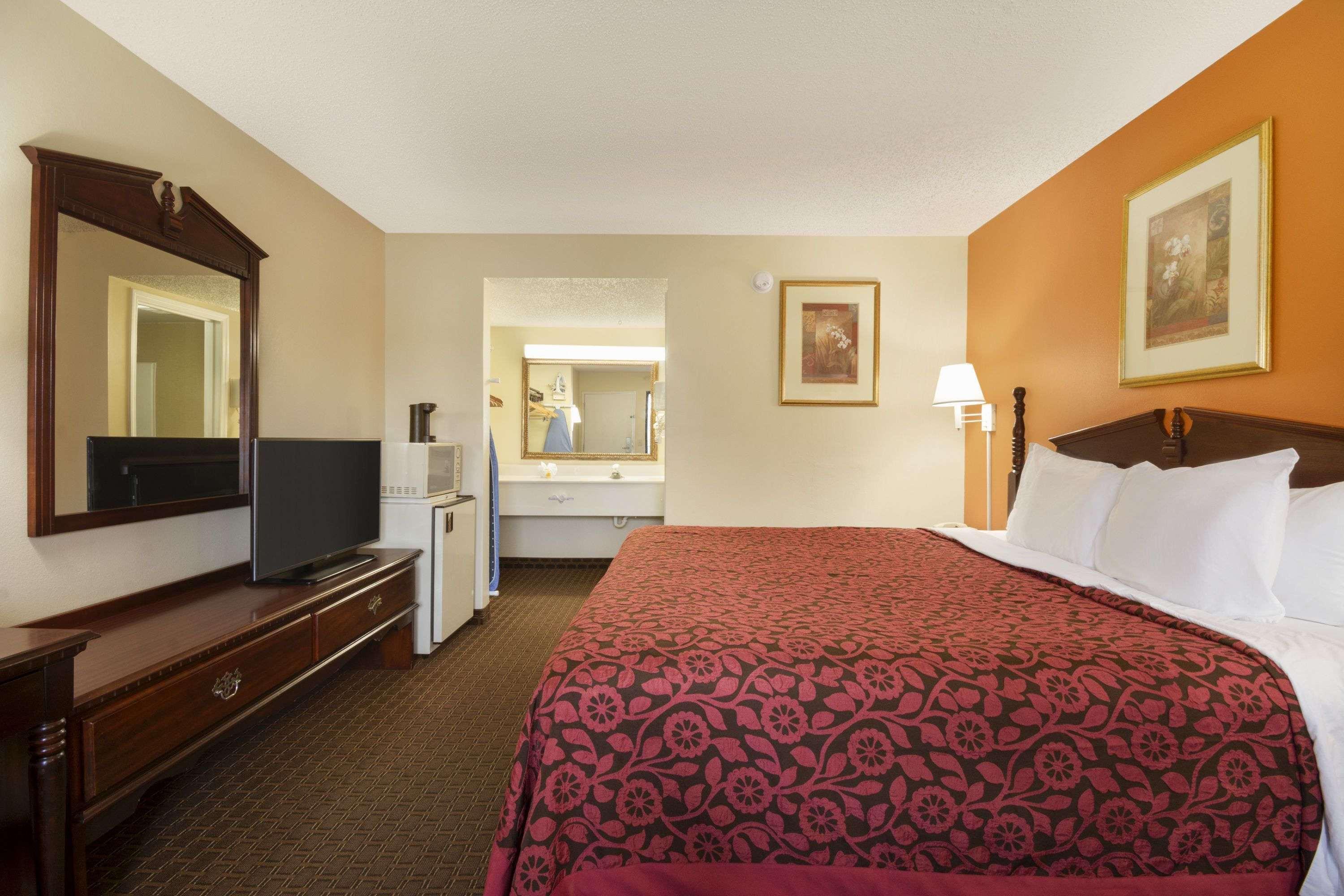 Days By Wyndham Atlanta Hotel