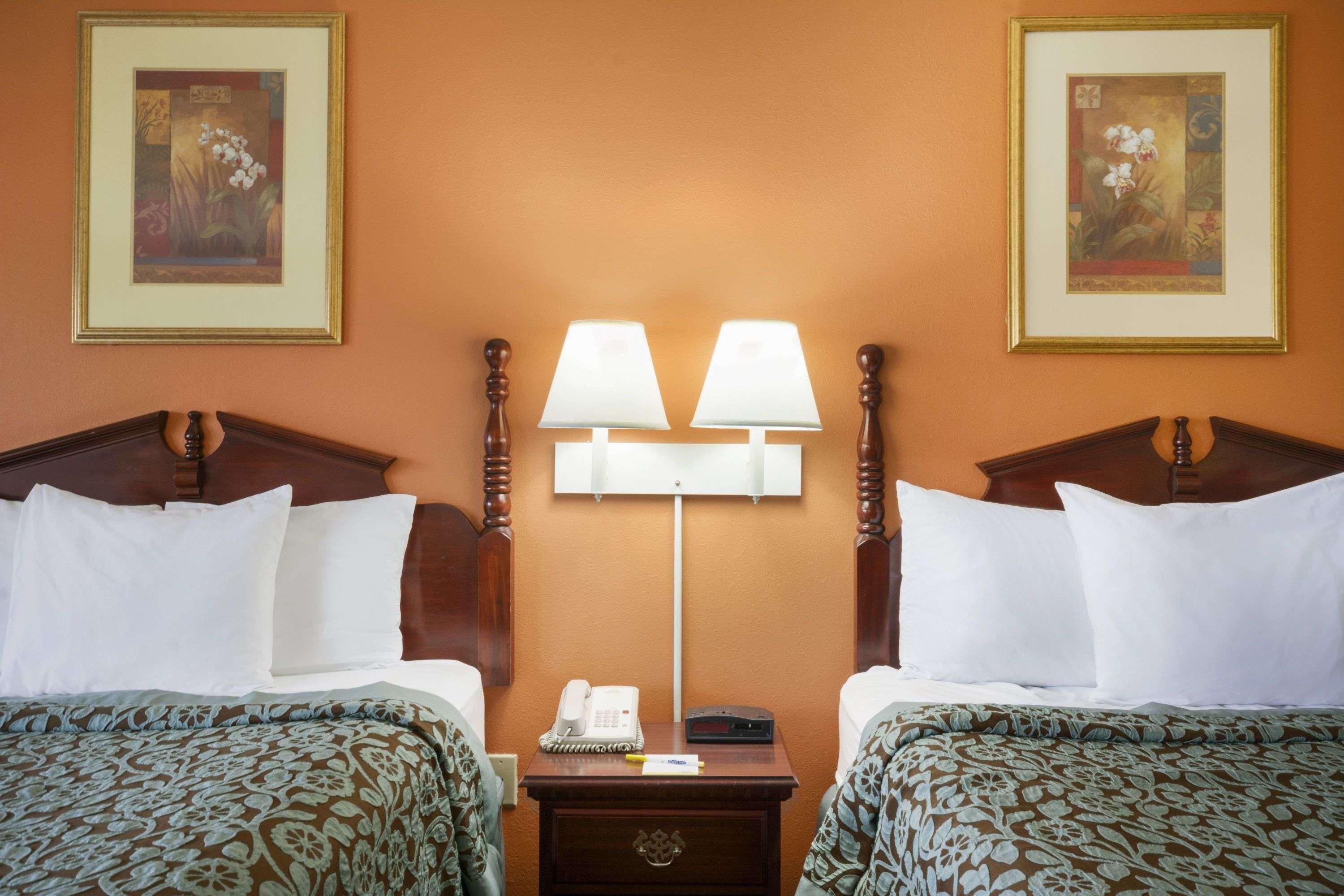 Days By Wyndham Atlanta Stone Mountain